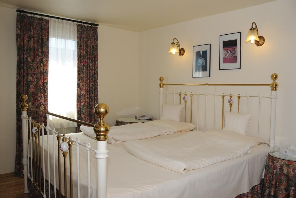 Hotel Admiral Wiesbaden Bilik gambar